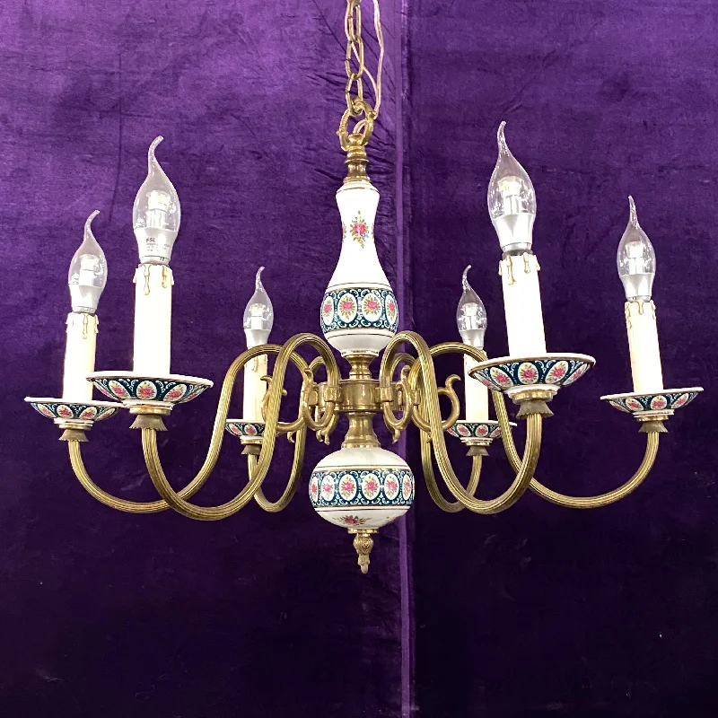 Minimalist Chandeliers for Sleek and Simple InteriorsMinimalist Chandeliers for Sleek and Simple InteriorsAntique Porcelain and Brass Chandelier Minimalist Chandeliers for Sleek and Simple InteriorsMinimalist Chandeliers for Sleek and Simple InteriorsAntique Porcelain and Brass Chandelier