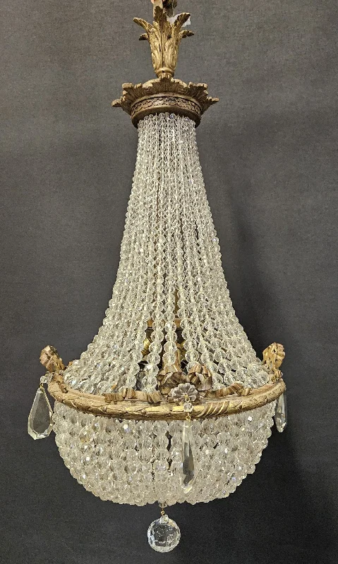 Chandeliers with Multiple Lights for Maximum IlluminationChandeliers with Multiple Lights for Maximum IlluminationSmall Tent & Bag Bead Chandelier, 1920 Chandeliers with Multiple Lights for Maximum IlluminationChandeliers with Multiple Lights for Maximum IlluminationSmall Tent & Bag Bead Chandelier, 1920
